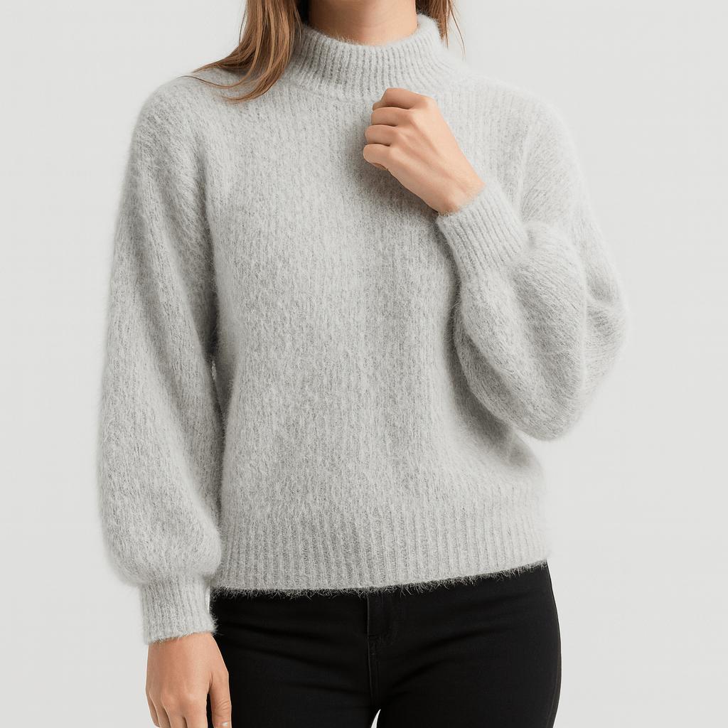 Puszysty sweter z golfem