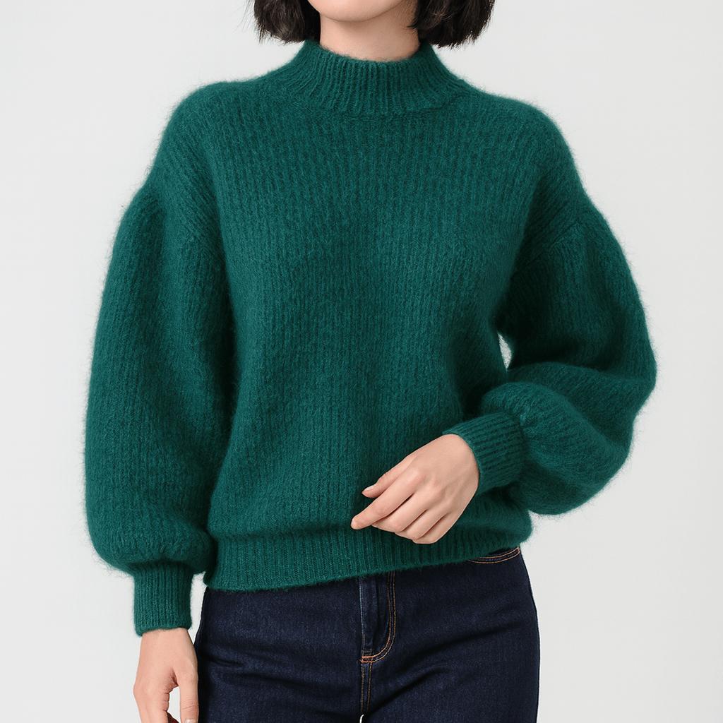 Puszysty sweter z golfem