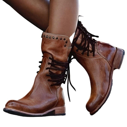 Sznurowane buty do połowy łydki