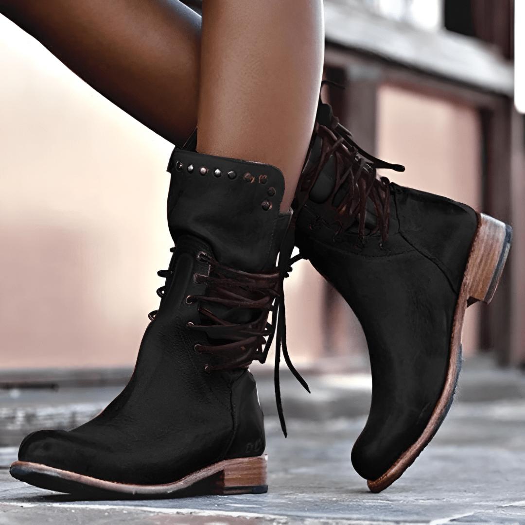 Sznurowane buty do połowy łydki