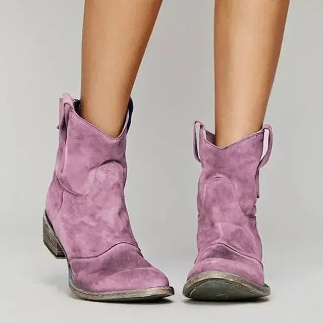 Zamszowe botki w stylu western